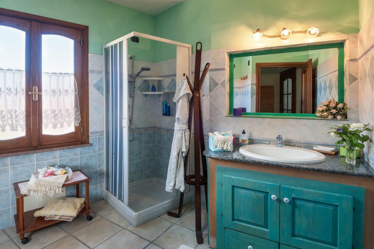 Le Quattro Mura Bed and Breakfast Pula Buitenkant foto